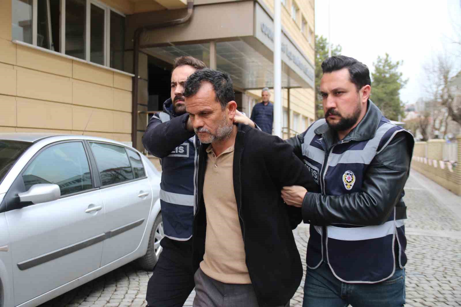 Bursa’da 2 kardeşin ve polis memurunun ölümüyle ilgili aranan şüpheli Eskişehir’de yakalandı