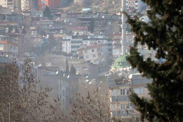 Depremin 5.'inci gününde Kahramanmaraş havadan görüntülendi