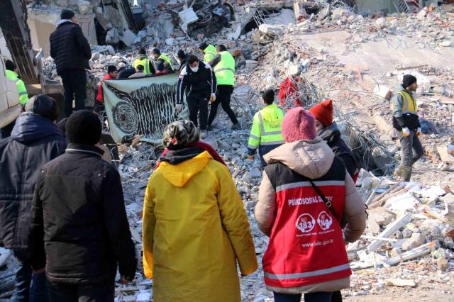 Depremin 5.'inci gününde Kahramanmaraş havadan görüntülendi