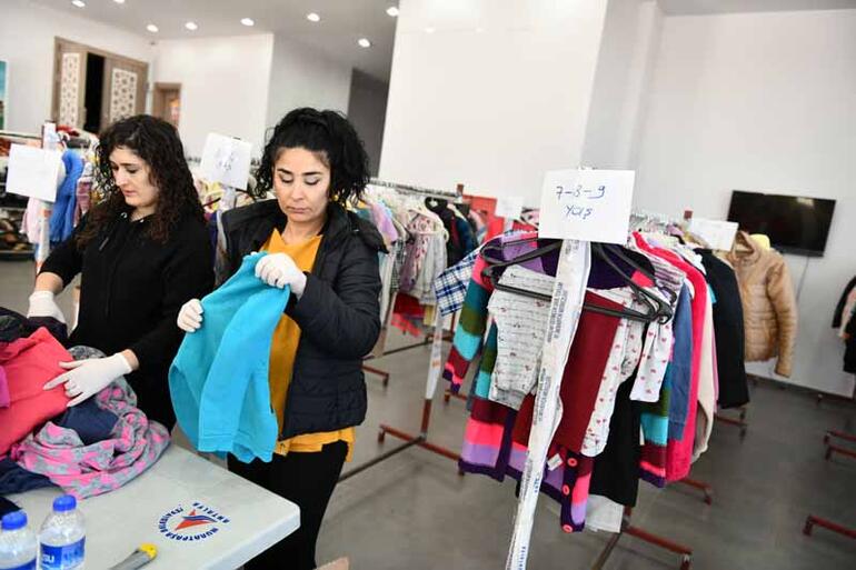 Antalya'ya gelen depremzedeler için 'Ücretsiz Mağaza' açıldı