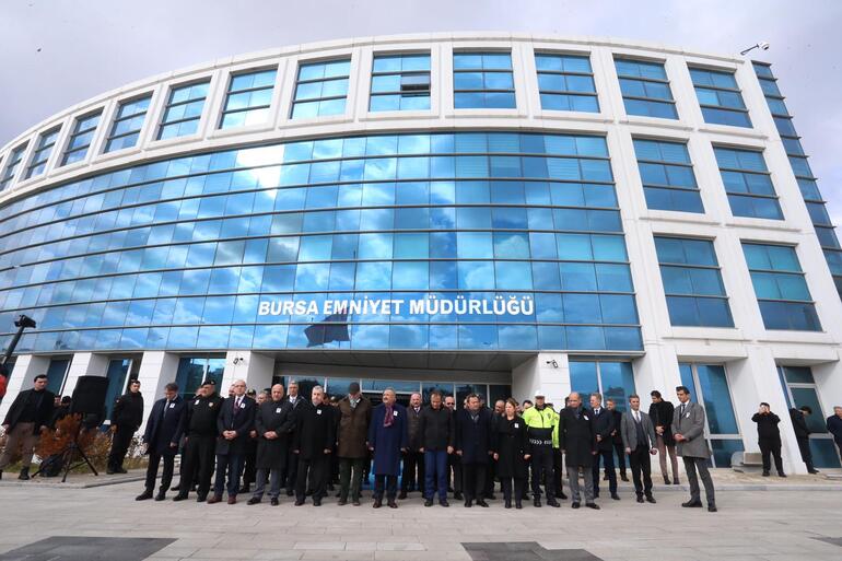 Kahramanmaraş'ta depremde hayatını kaybeden polis için Bursa'da tören