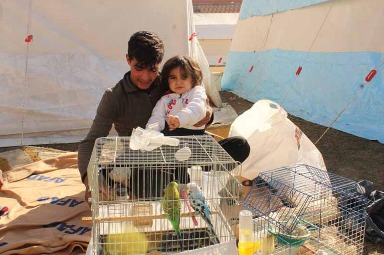 Depremde anne- babası ölen 2 yaşındaki Suriyeli kıza akrabası sahip çıktı