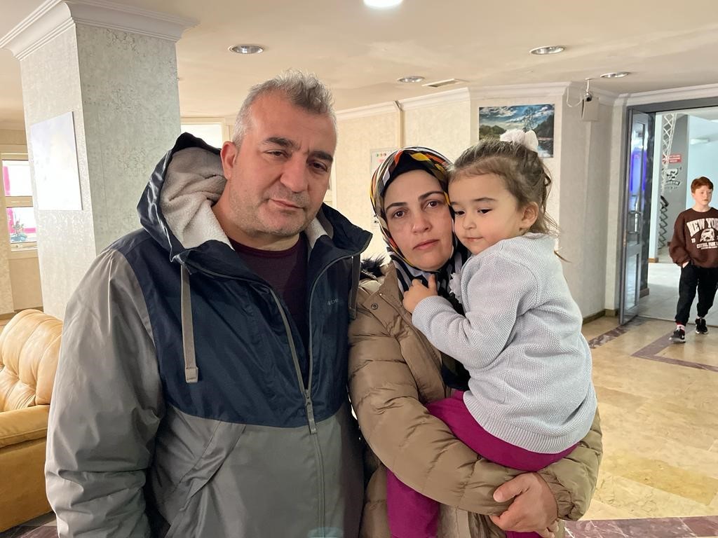 Depremzedelerin yaralarını Eskişehir Öğretmen Evi’nde sarıyor