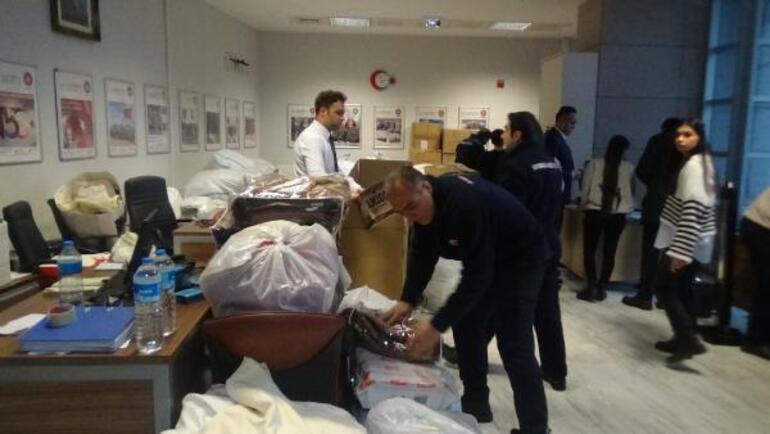 İstanbul Adliyesi personelinden depremzedelere yardım kolileri