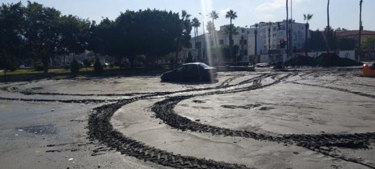 İskenderun sahilini basan deniz suyu çekildi