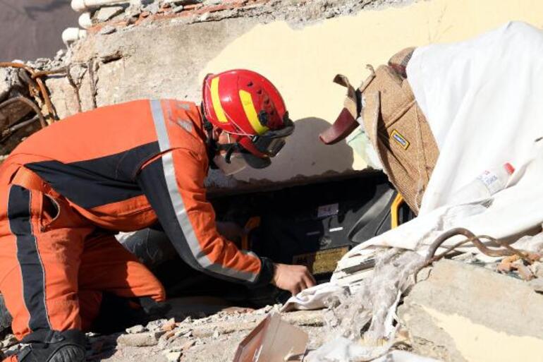 Çinli kurtarma ekibi Antakya’da çalışmalarını sürdürüyor