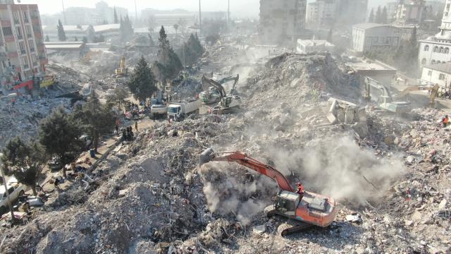 Depremin merkez üssü Kahramanmaraş'ta son durum böyle! Şehir koskoca enkaz yığını