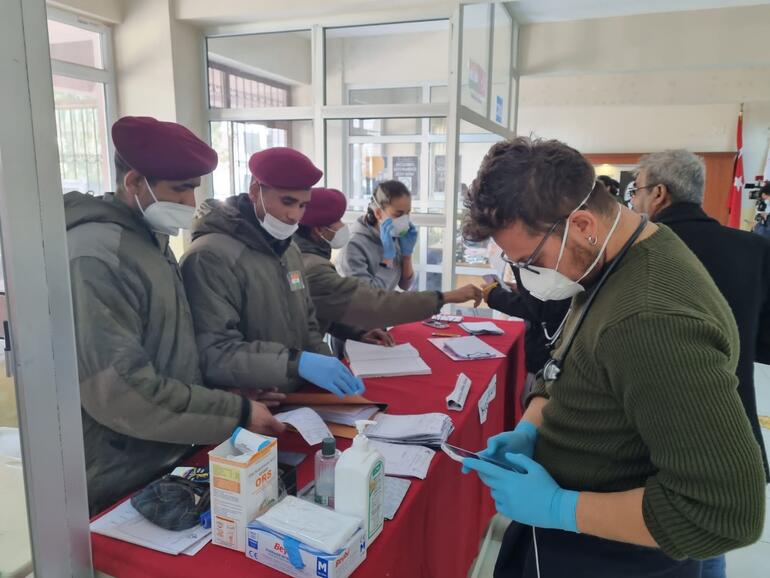 Hindistan ordusu, İskenderun'da Sahra Hastanesi kurup, tedaviye başladı