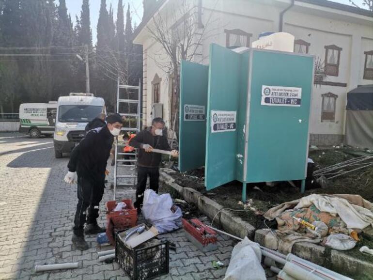 Eskişehir’den deprem bölgesine seyyar tuvalet ve hijyen malzemeleri