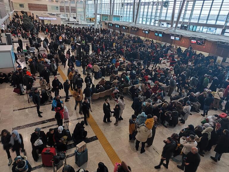 Bakanlık: 158 tren seferi ile 30 bin depremzede tahliye edildi