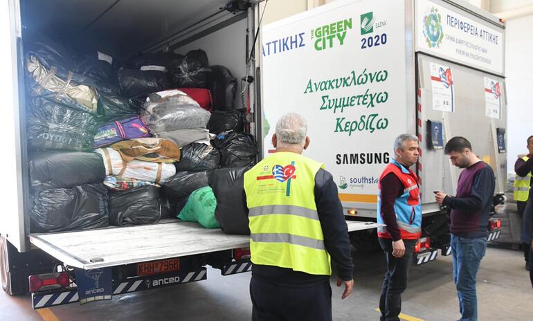 Yunanistan'dan deprem bölgesine 48 araçlık yardım malzemesi