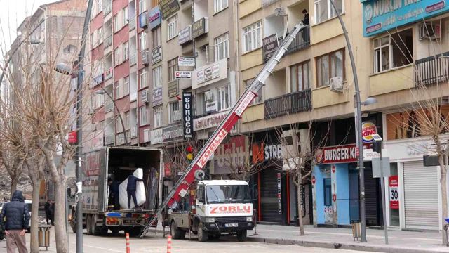 Fırsatçılar yine iş başında! Deprem sonrası Elazığ'da 800 liralık kiralar 4 bine çıktı