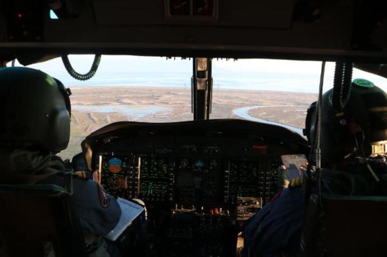 Adana’dan 450 jeneratör helikopterlerle Hatay’a götürüldü