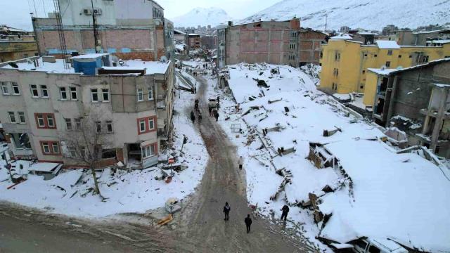 İlk deprem vurdu, 7.6 yıktı geçti! Hayalet kasabaya dönüşen Elbistan havadan görüntülendi