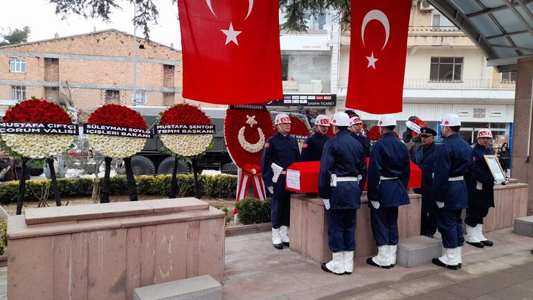 Deprem şehidi Piyade Er Sümbül, Çorum’da toprağa verildi