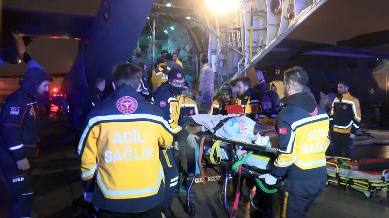 Adana’dan 51 yaralı askeri uçakla İstanbul'a getirildi