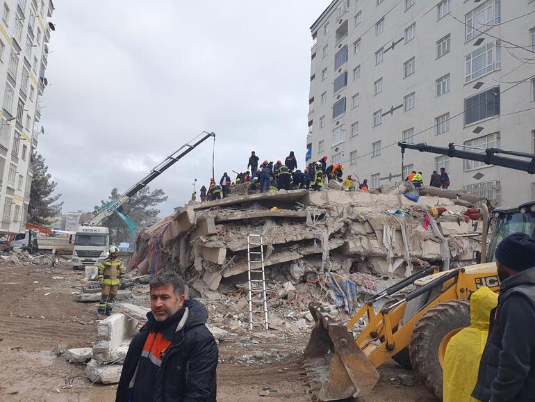 1 gün önce anjiyo oldu, deprem olur olmaz ekibiyle Diyarbakır'a geldi