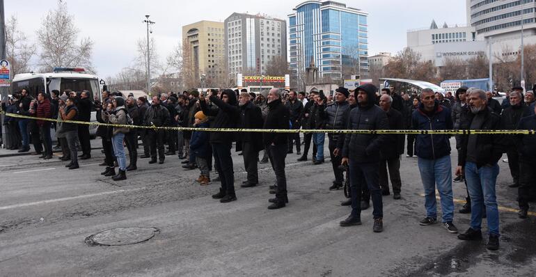 Kayseri'de ağır hasarlı olan 12 katlı binada kontrollü yıkım başladı