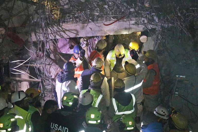 ABD’nin kurtarma ekibi, Adıyaman’da çalışmalarını sürdürüyor