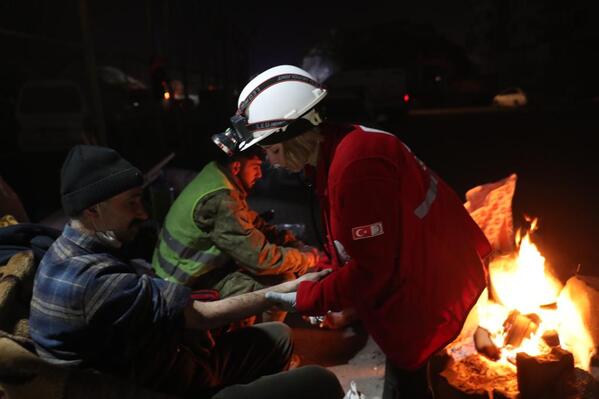 Kızılay gönüllüsü Şeyma depremden sonra istifa etti, yardıma koştu