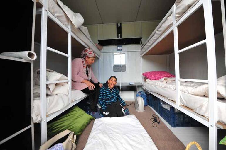 Çadırda yaşayan yüzde 99 engelli Mehmet Ali için özel konteyner kuruldu