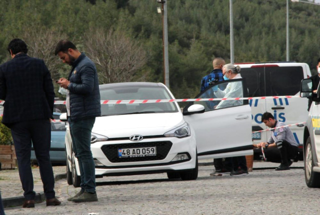 Kayıp olarak aranan şahıs, bir otomobilin içinde başında poşetle ölü olarak bulundu