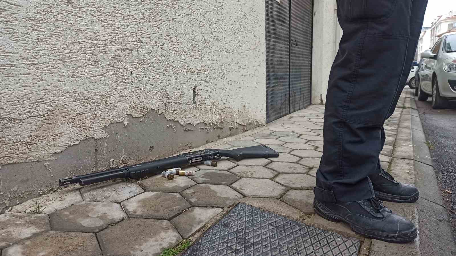 Eskişehir’de aksiyon filmlerini aratmayan kovalamaca; 1 polis memuru yaralı