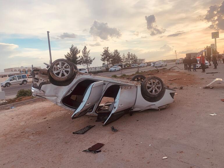 Şanlıurfa'da otomobiller çarpıştı: 5 yaralı