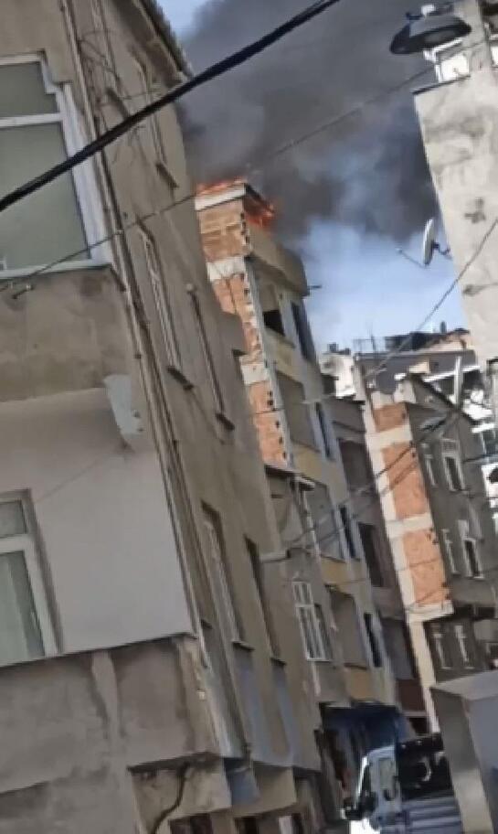 Esenler'de metruk binada yangın sonrası ceset bulundu
