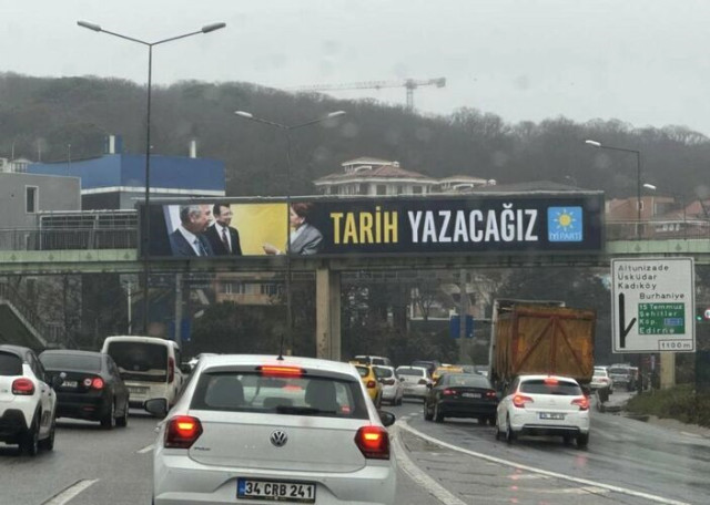 İYİ Parti'nin seçim afişinde İmamoğlu ve Mansur Yavaş bulunurken, Kılıçdaroğlu'na yer verilmedi
