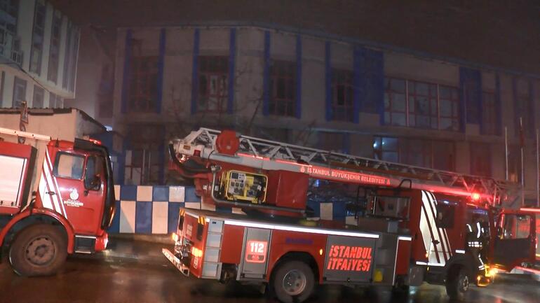 Başakşehir'de kalem fabrikasında yangın