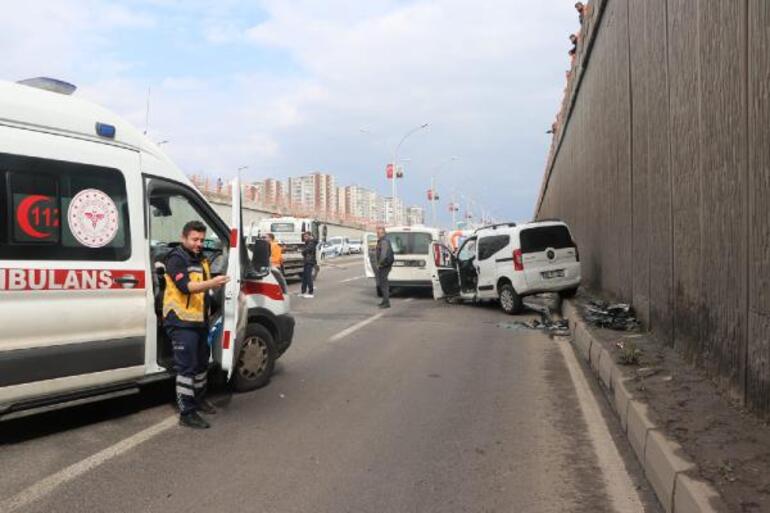 Diyarbakır'da 5 aracın karıştığı zincirleme kaza: 1 ölü, 2 yaralı