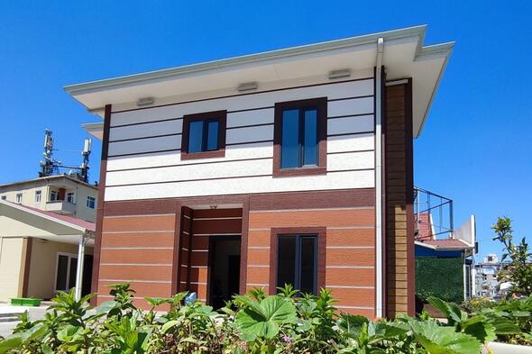 Deprem bölgesinde kalıcı konutlara en hızlı çözüm ‘çelik evler’