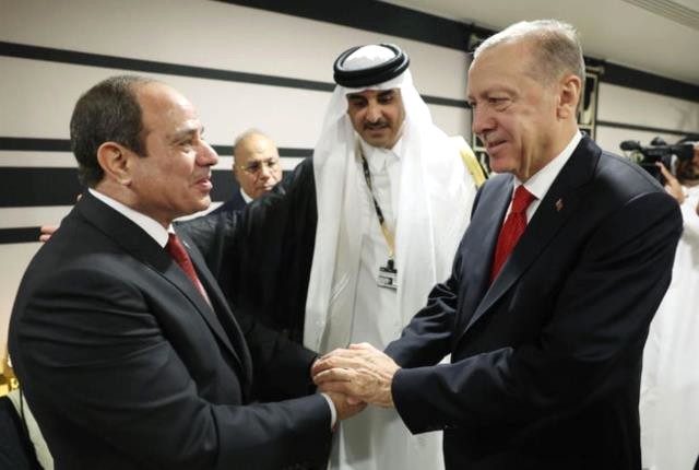 Çavuşoğlu, Mısır'da duyurdu: Cumhurbaşkanı Erdoğan ve Sisi seçim sonrası bir araya gelecektir