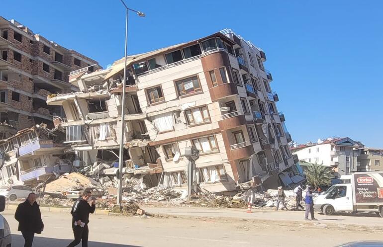 Depremde yakınlarından 26 kişiyi kaybeden Doç. Dr. Sürmeli: İlk defa 14 Mart bu kadar acı geçecek  benim için
