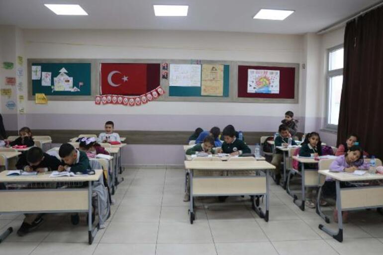 Depremlerden etkilenen Gaziantep’te, eğitim başladı