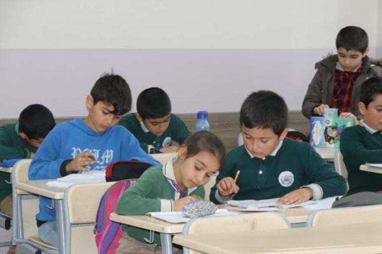 Depremlerden etkilenen Gaziantep’te, eğitim başladı