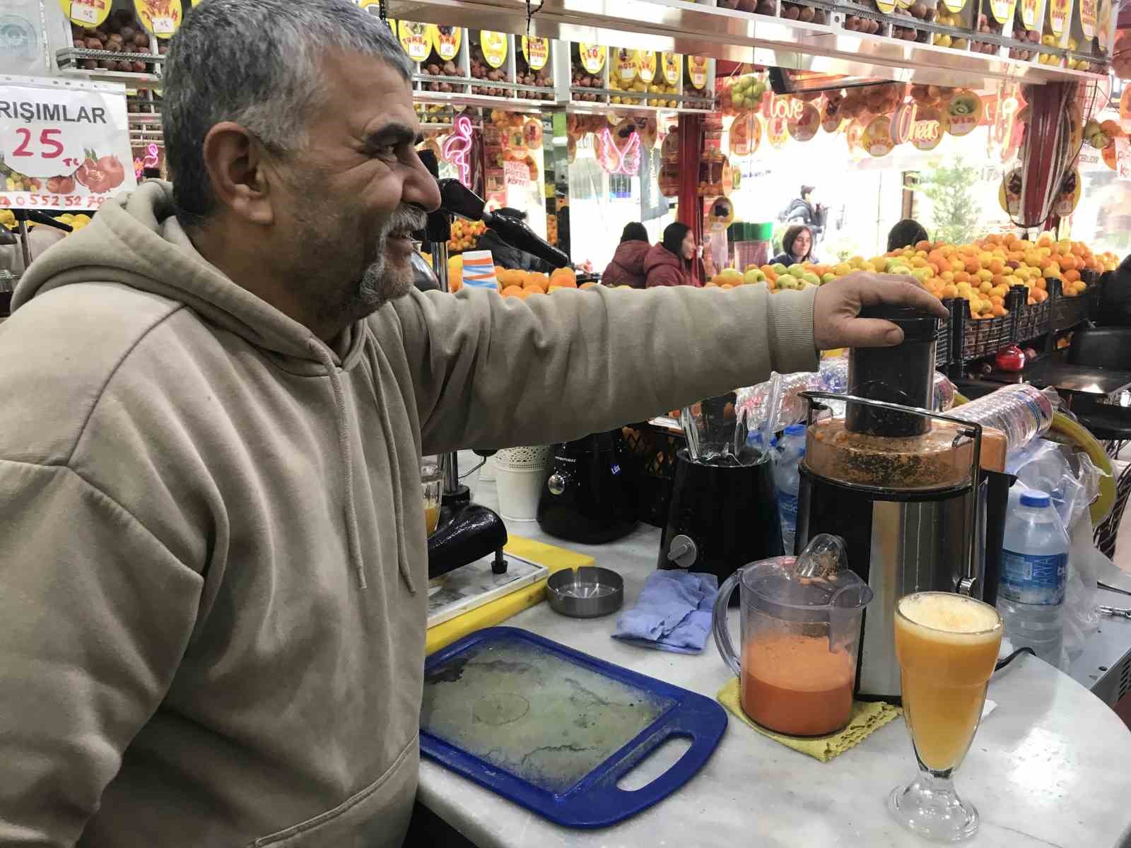 Soğuk geçen Ramazan ayında vitamin deposu meyve suları talep görüyor