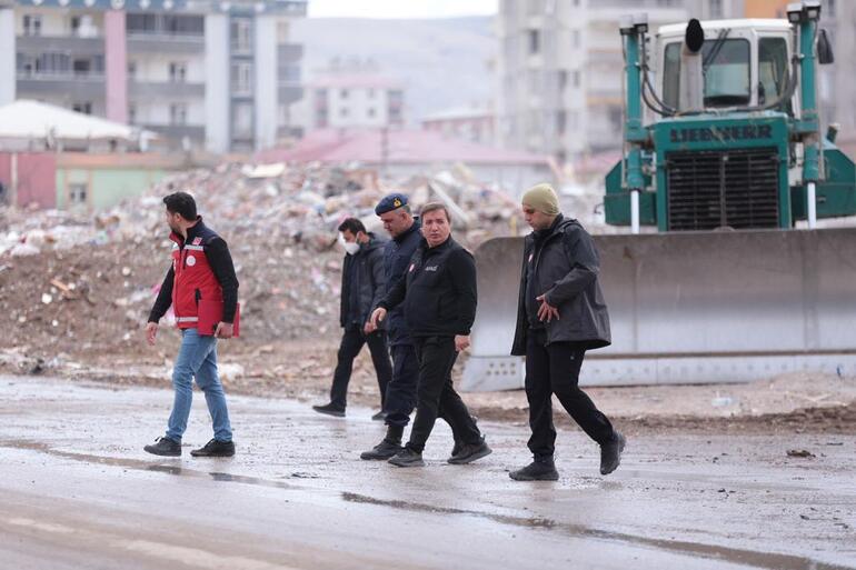 Vali Aydoğdu: Elbistan'da binaların enkazı yüzde 98 seviyesinde kaldırıldı