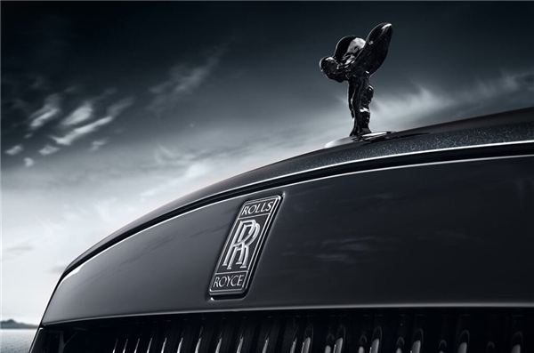 Rolls-Royce'dan Wraith'e veda koleksiyonu: Black Badge Wraith Black Arrow