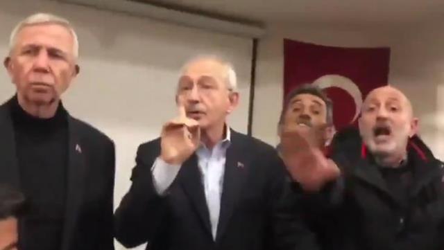 Cumhurbaşkanı adayı Kemal Kılıçdaroğlu, deprem bölgesi ziyaretinde slogan atanları eliyle susturdu