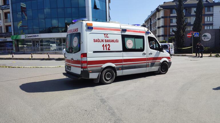 Bakırköy'de silahlı saldırı: 3 yaralı