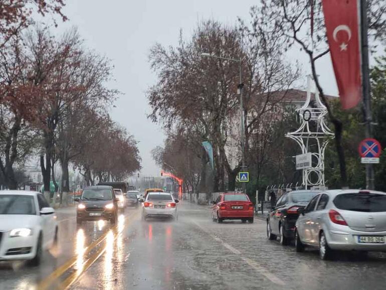 Malatya'da sağanak hayatı olumsuz etkiledi