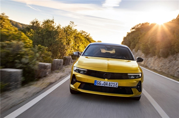 Opel AGR sertifikalı koltuklarının 20. yılını kutluyor