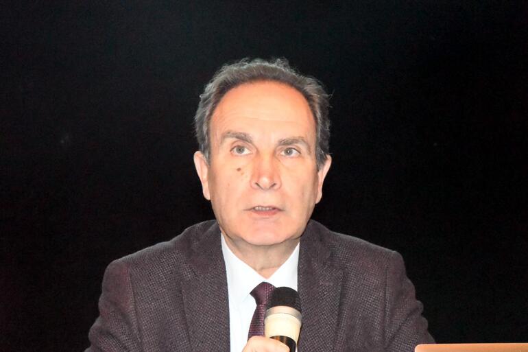 Prof.Dr. Eyidoğan: Marmara Denizi'ndeki fay, tüm Marmara'yı etkileyecek deprem yaratır