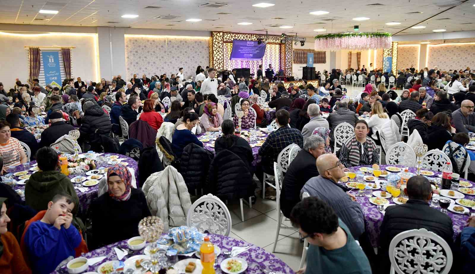 Ataç engelli bireyler ve aileleriyle iftarda buluştu