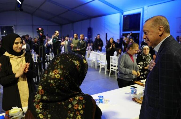 Cumhurbaşkanı Erdoğan Büyükçekmece'de depremzedelerle iftar yaptı