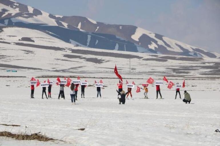 Karla kaplı kayak pistinde Türkiye Şampiyonası'na hazırlanıyorlar