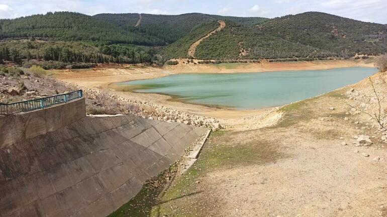 Keşan'ın 2,5 aylık suyu kaldı; kullanıma kısıtlama, tedbirlere uymayanlara ceza