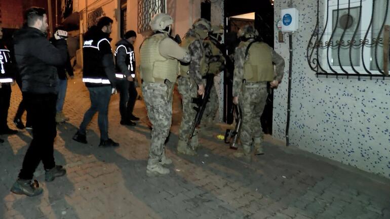 İstanbul’da narkotik operasyonu; ev sahibi polisi görünce kira ödemiyorlar diyerek şikayet etti